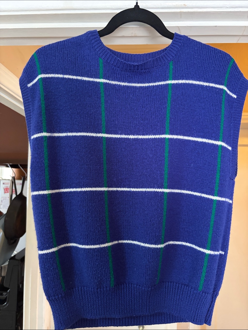 Women’s Vintage rrrrRuss Crewneck Knit Sweater Vest with Green and White